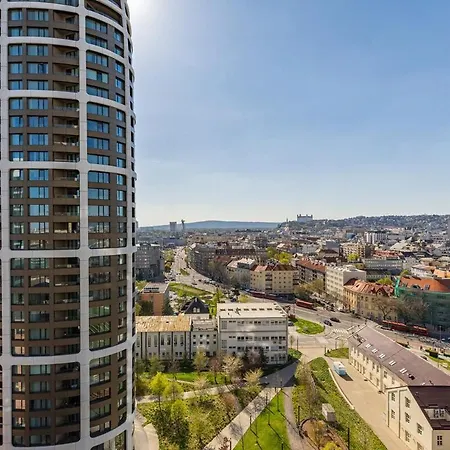 Apartment Skypark's Royal Castle View *