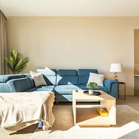 Skypark's Royal Castle View *