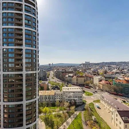 Skypark's Royal Castle View Apartamento