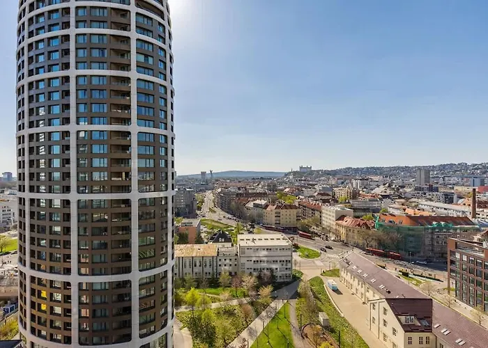 Skypark's Royal Castle View Lejlighed